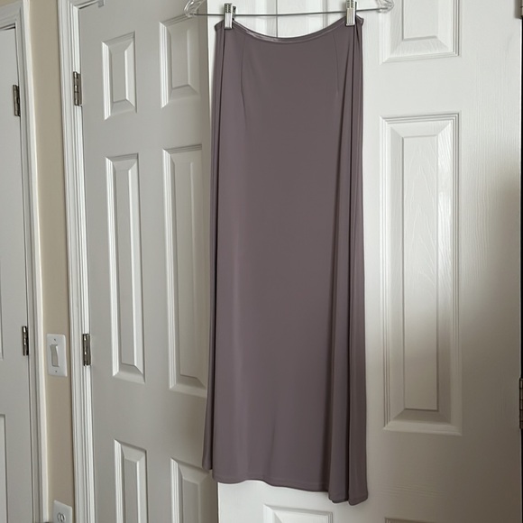 Two-piece skirt/tunic set - Picture 3 of 3